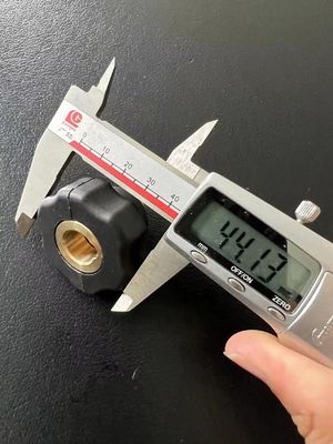 カスタマイズされた黒色EUプラグ 延長接続 M16*1.5 男性から9MM 男性接続 TIGアダプター