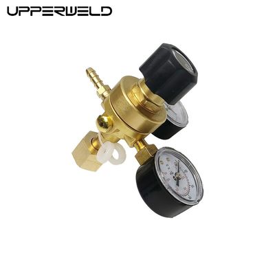 UPPERWELD プロフェッショナル・ウェルディング用のために設計された二段階酸素調節器