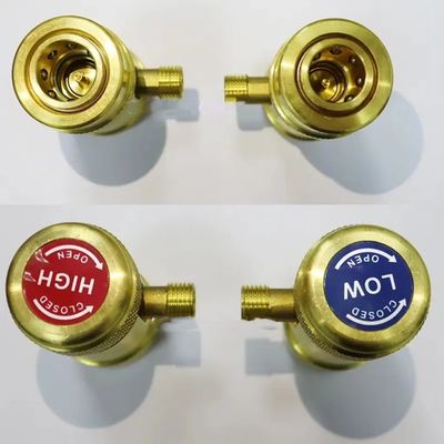 R744 工業冷却装置における冷却剤充電のための迅速カップラー