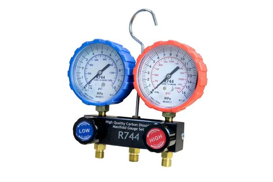 R744冷却剤のフッ化のための機体計セット